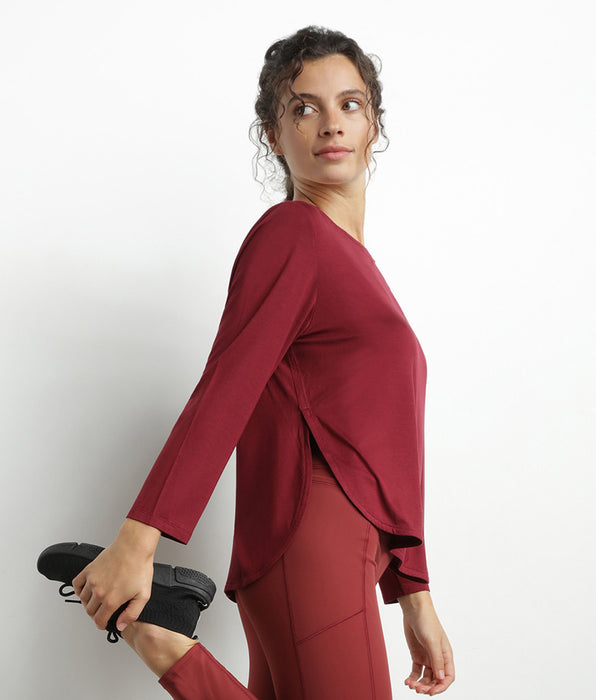DIM Damessport tops met boothals in bordeaux viscose DIM Move