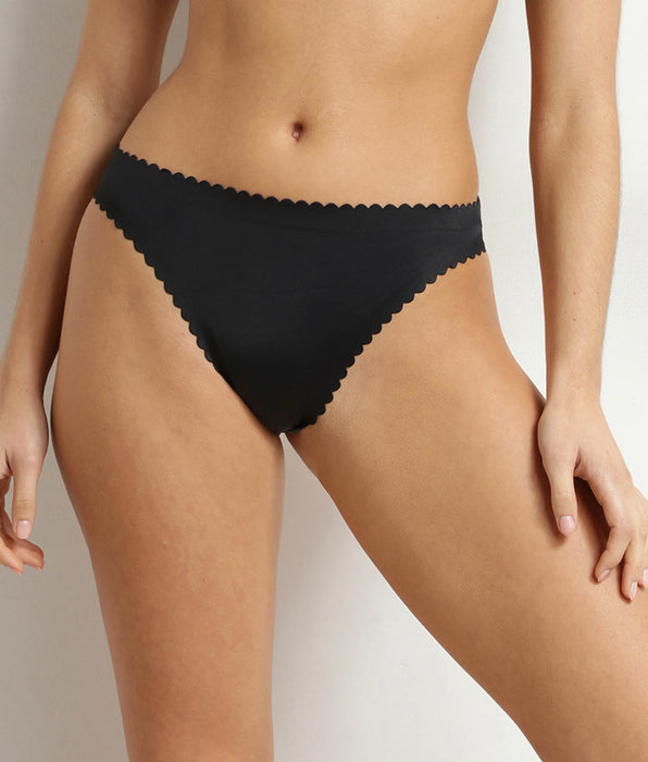 DIM Zwarte microvezel string Dim Body Touch