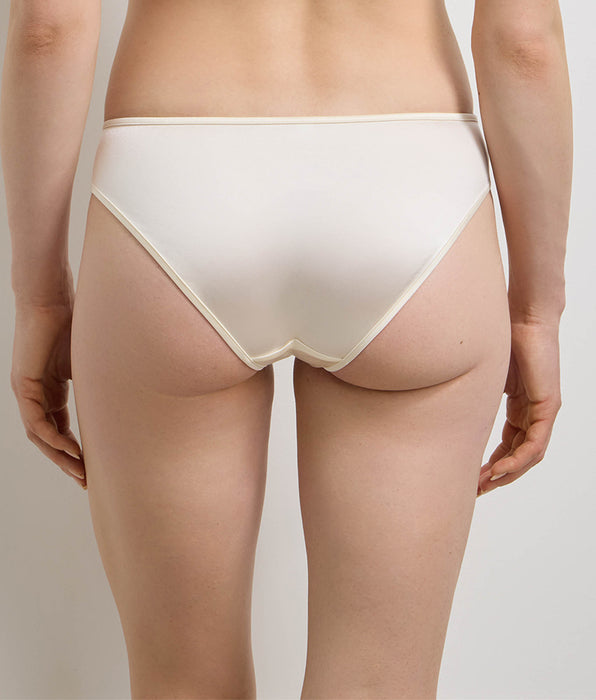 DIM Culotte ivoire Dim x Ines de la Fressange