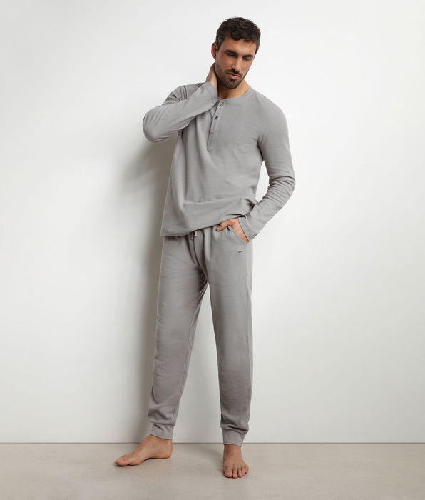 DIM Pyjamabroek in grijze jersey met serafino-kraag Dim Nightwear